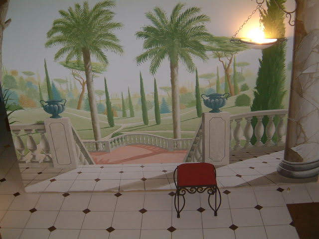 Décor et trompe-l'oeil dans un hall d'entrée